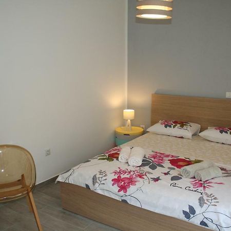 Room With Garden Split Bagian luar foto